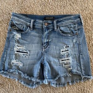Judy Blue Medium Wash Distressed Frayed Denim Shorts